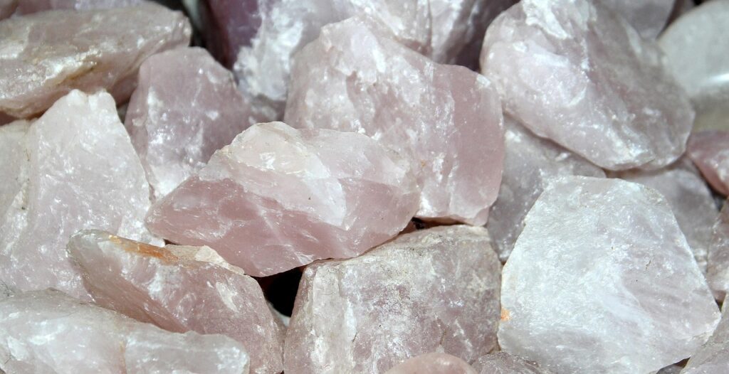 rough quartz mineral crystals